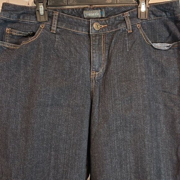 Women's plus size Venezia petite bootcut jeans - Picture 2 of 7